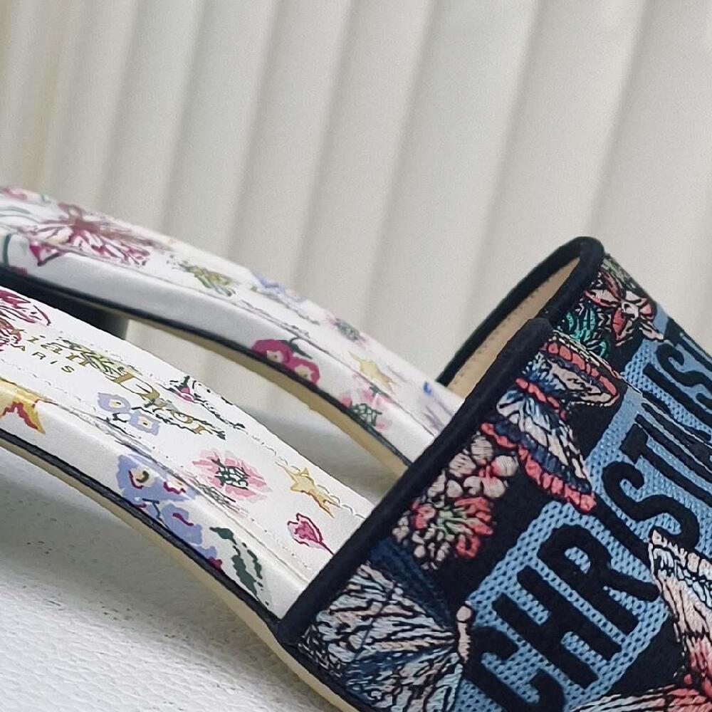 Dioramour Dway Slide